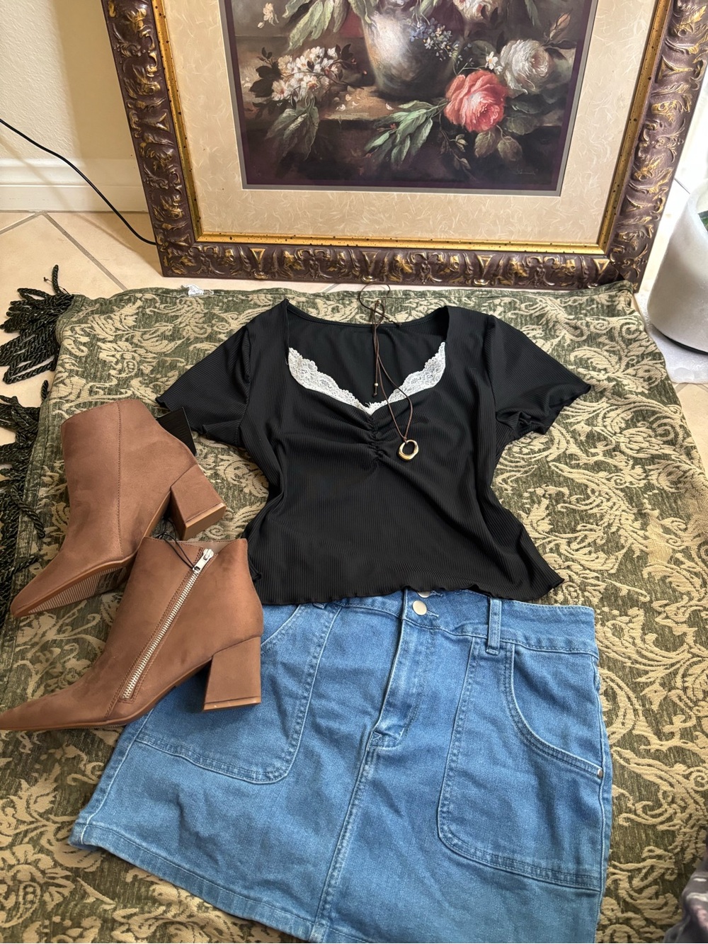 SHEIN Black Ribbed Crop Top with White Lace Trim